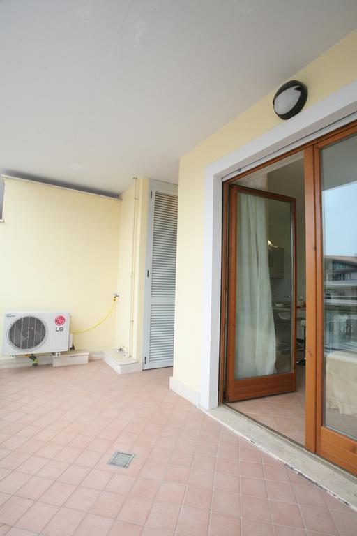 Suite Andrea Fiumicino Cameră foto